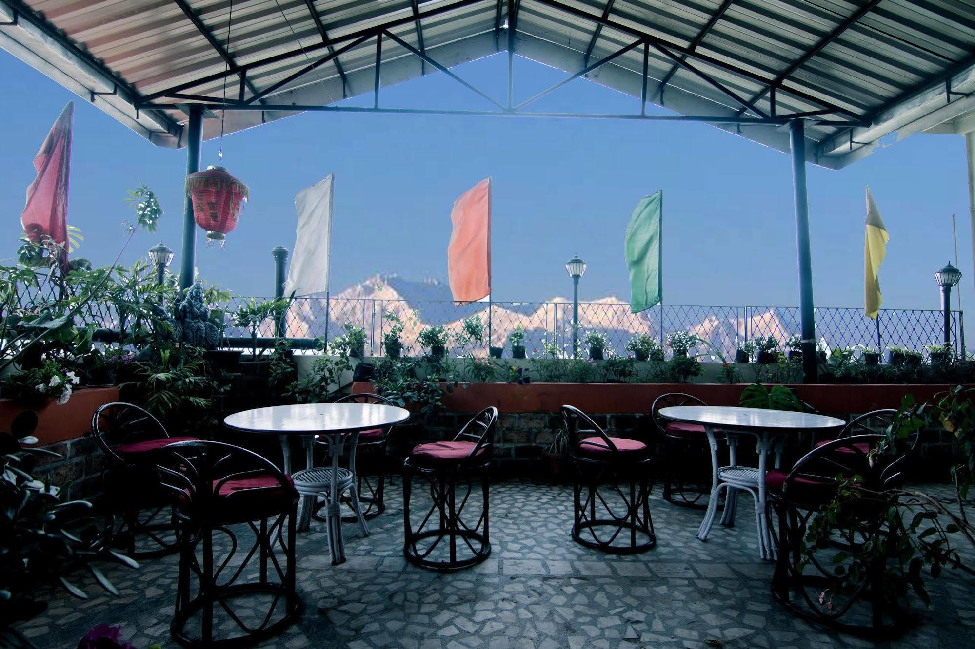 Central Hill Resort The Mall Road Gangtok Εξωτερικό φωτογραφία